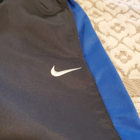 ⬇️ Nike fleece lined track pants - Picture 2 of 8